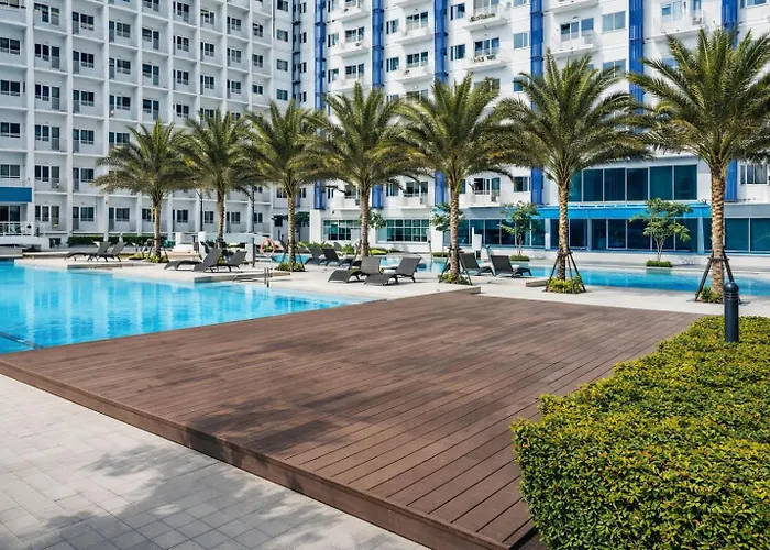 1 Bedroom Makati Jazz Wifi Netflix Pool Balcony Manila